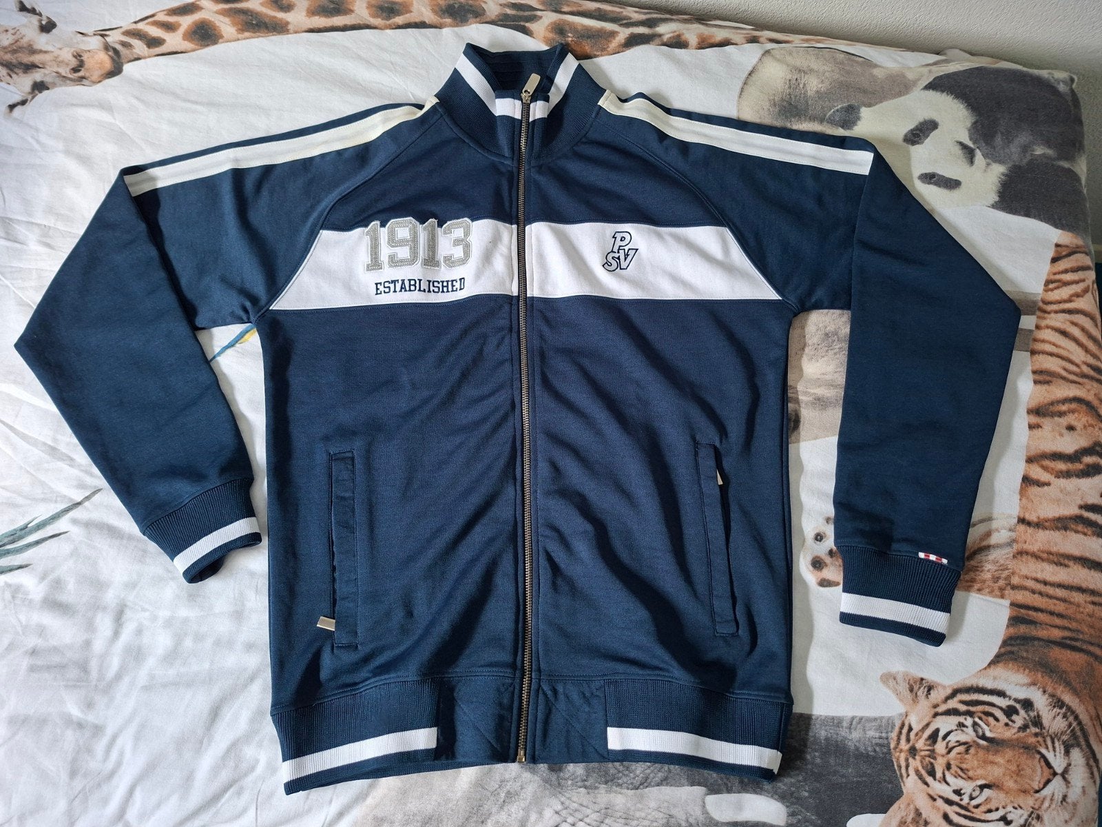 NIEUW! PSV vest 1913 maat M blauw, Nieuw, Ophalen of Verzenden, PSV, Maat 48/50 (M)