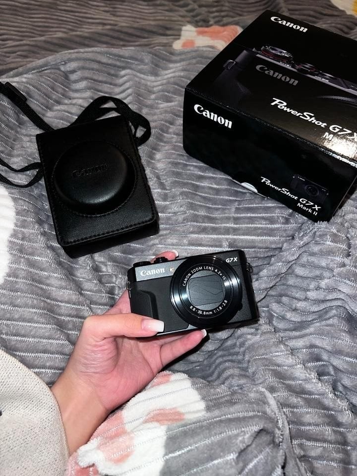 Gereserveerd!, Audio, Tv en Foto, Fotocamera's Digitaal, Canon, Ingebouwde flitser, Ophalen of Verzenden, Zo goed als nieuw