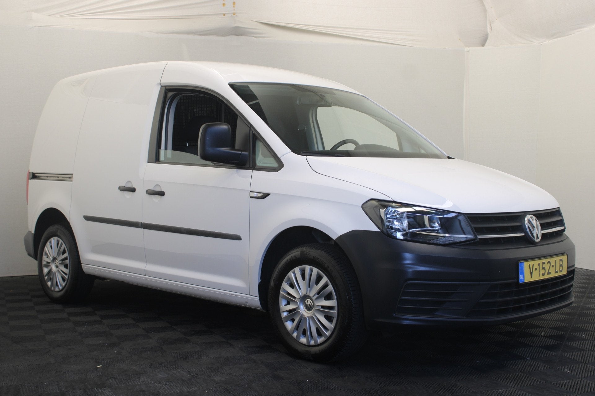 Volkswagen Caddy 2.0 TDI L1H1 BMT Economy (bj 2018), Auto's, Gebruikt, 4 cilinders, Volkswagen, Wit