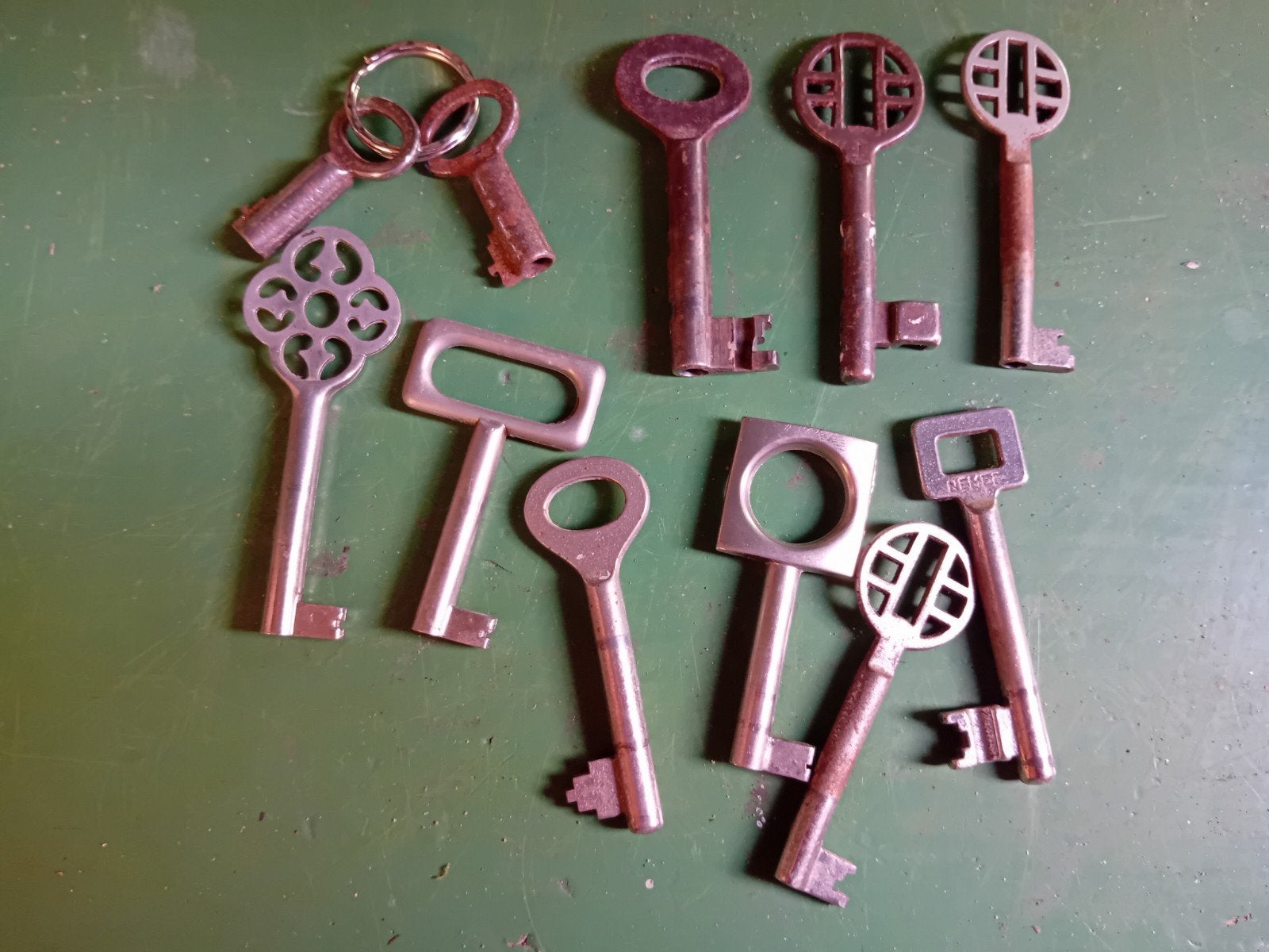 Oude kastsleutels, Ophalen of Verzenden, Gebruikt, IJzer, Slot