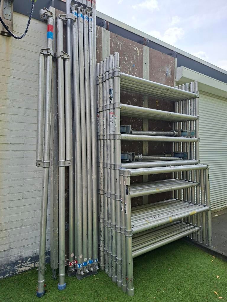 Skyworks rolsteiger 8.2 mtr werkhoogte, Doe-het-zelf en Verbouw, Steigers, Ophalen, Gebruikt, Rolsteiger of Kamersteiger, 5 meter of hoger