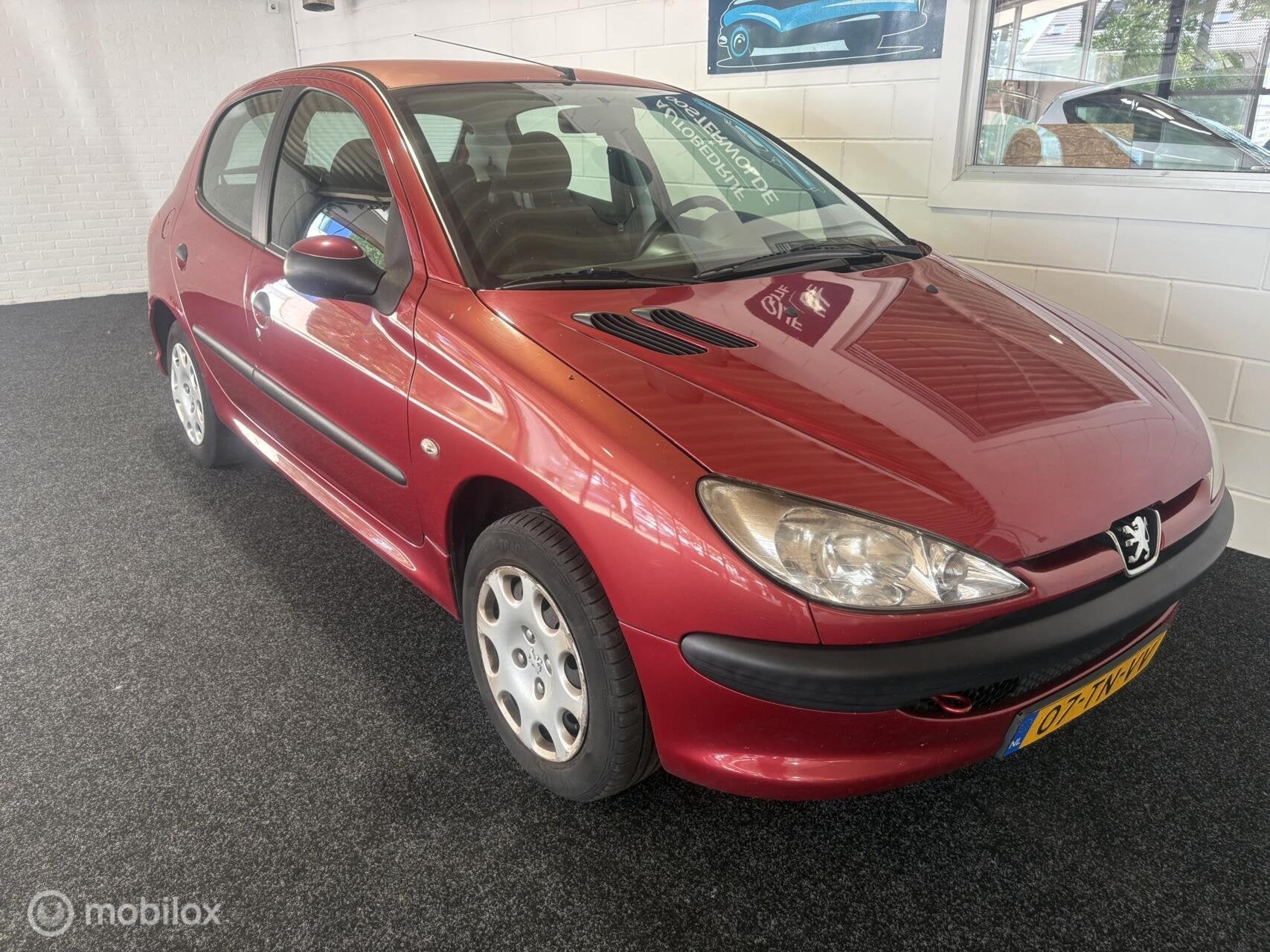 Peugeot 206 1.4 One-line Apk - Inruilkoopje - 5drs -, Auto's, Peugeot, Voorwielaandrijving, Stof, 4 cilinders, Origineel Nederlands