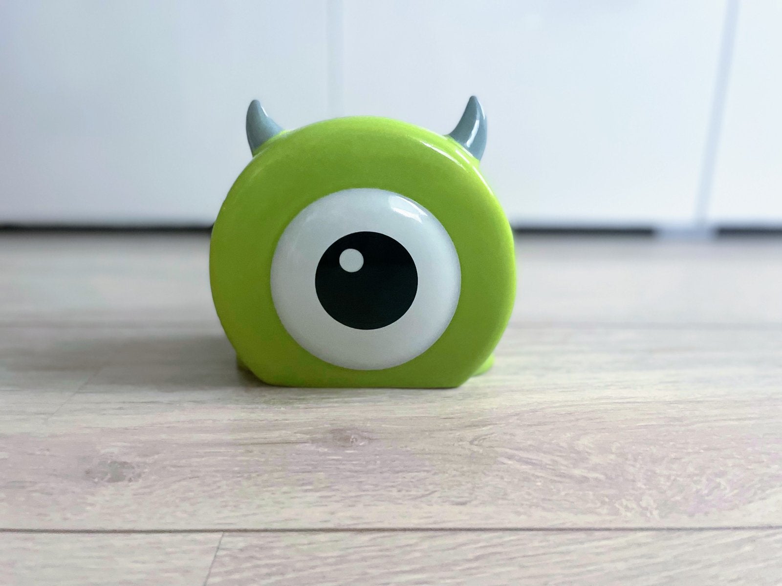 Disney Monsters Inc Co Mike Wazowski Tsum spaarpot, Ophalen, Zo goed als nieuw, Steen, Aardewerk of Keramiek, Strip- of Tekenfilmfiguur