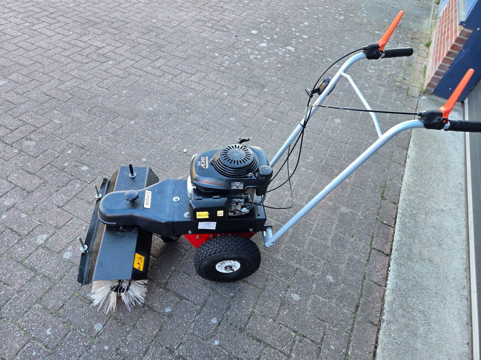 Veegmachine lippar honda Aandrijving, Tuin en Terras, Ophalen, Nieuw