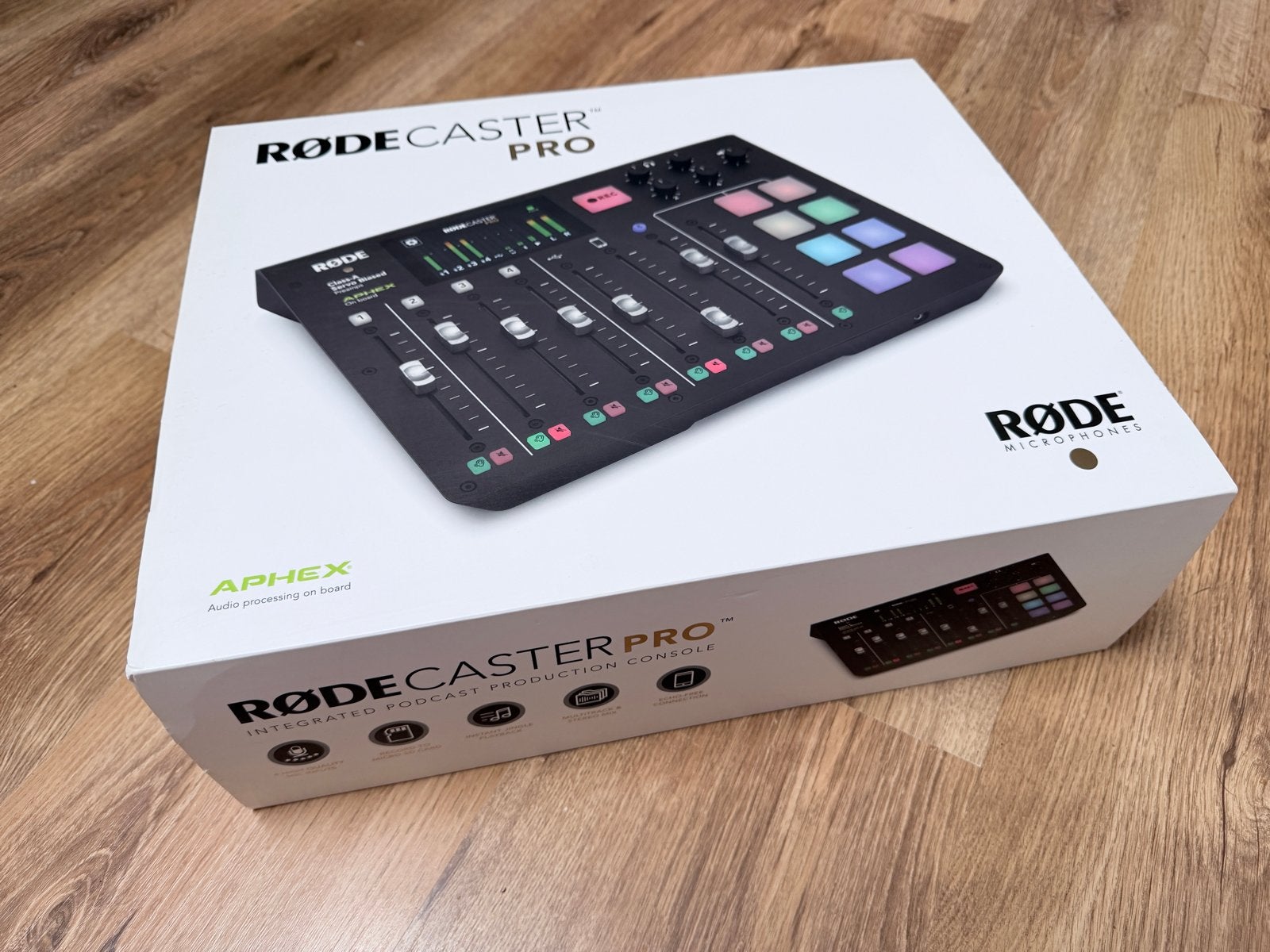 Rodecaster Pro in nieuwstaat met Decksaver, Ophalen of Verzenden, Zo goed als nieuw, 5 tot 10 kanalen, Microfooningang
