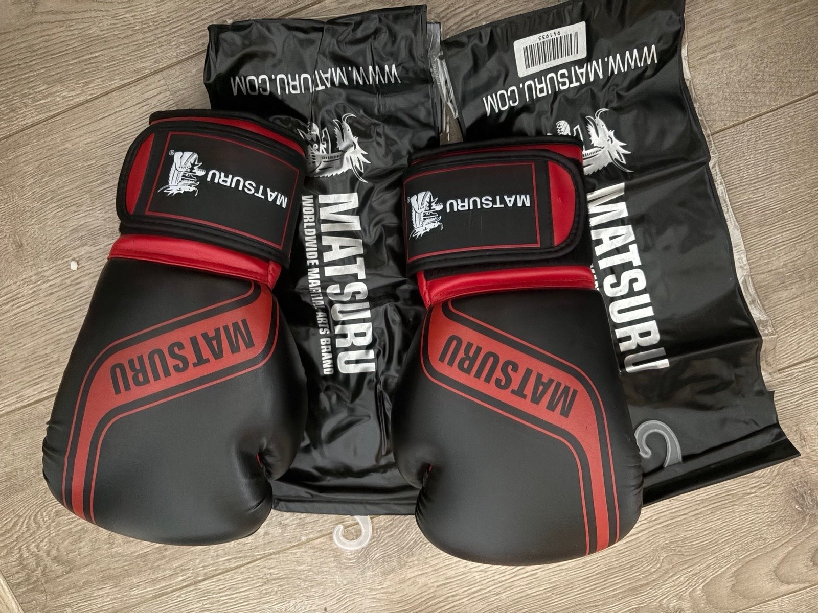Matsuru Bokshandschoenen Zwart/Rood - ZGAN, Ophalen of Verzenden, Nieuw, Overige, Vechtsportbescherming
