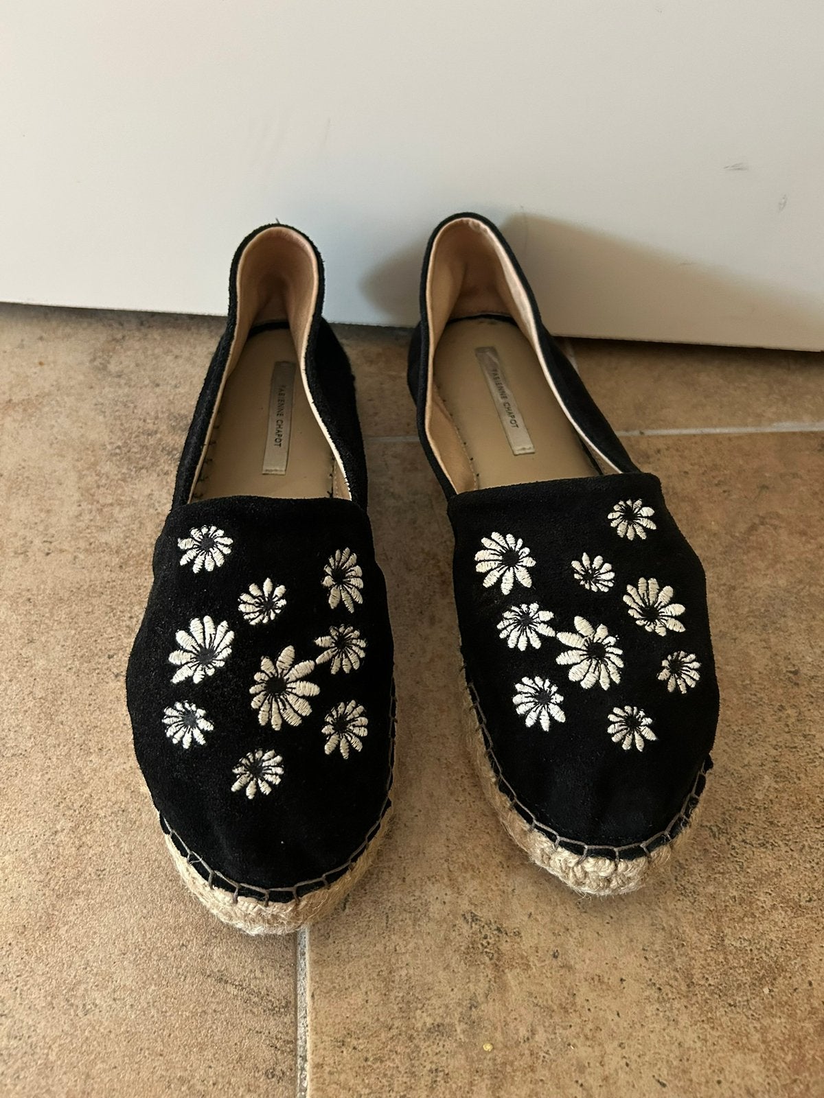 Zwarte Suède Fabienne Chapot Espadrilles met Bloemen maat 42, Kleding | Dames, Zwart, Ophalen of Verzenden, Espadrilles of Moccasins