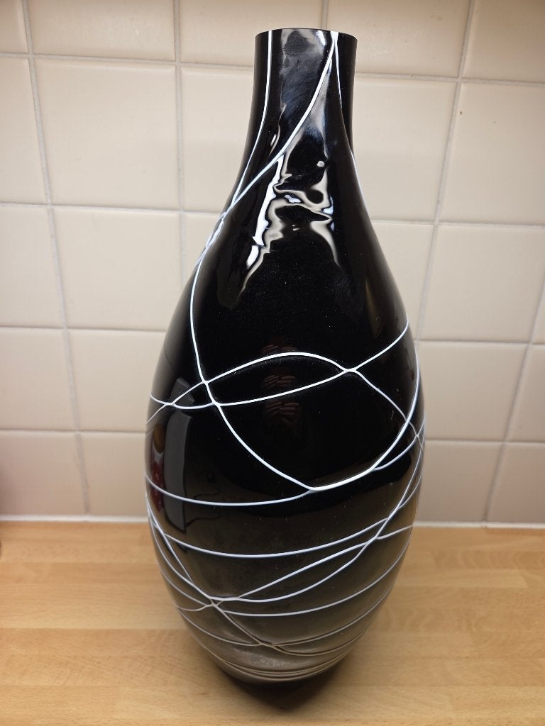 MCM handgeblazen zwarte kunstglazen vaas wit draadpatroon, Ophalen of Verzenden