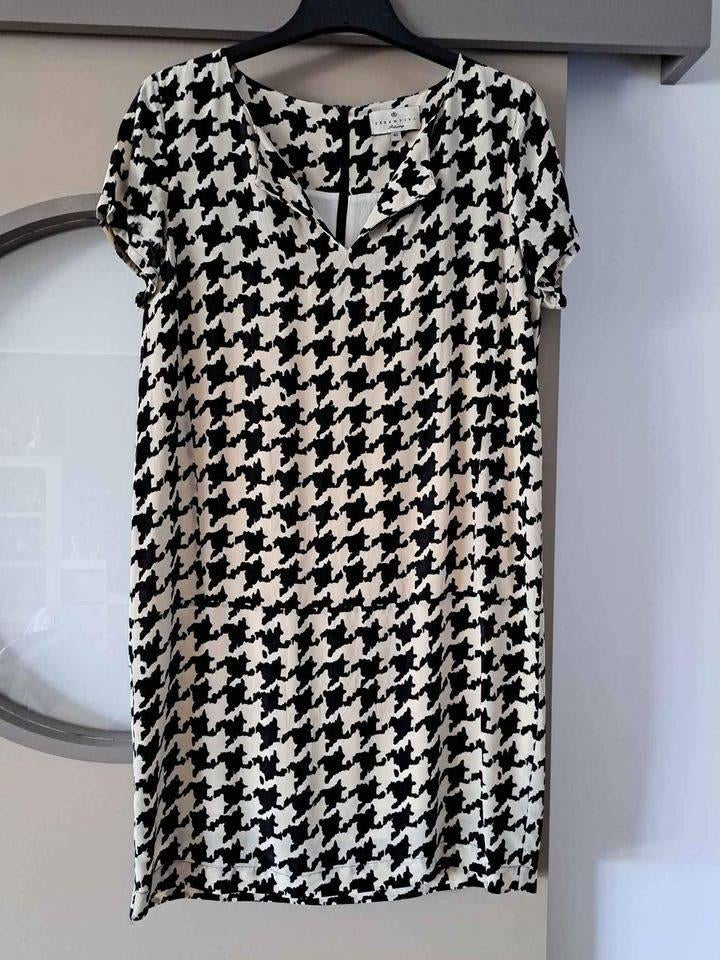 2x Jurk, Essentiel Antwerp mt 40, Kleding | Dames, Jurken, Maat 38/40 (M), Ophalen of Verzenden, Zo goed als nieuw, Essentiel Antwerp