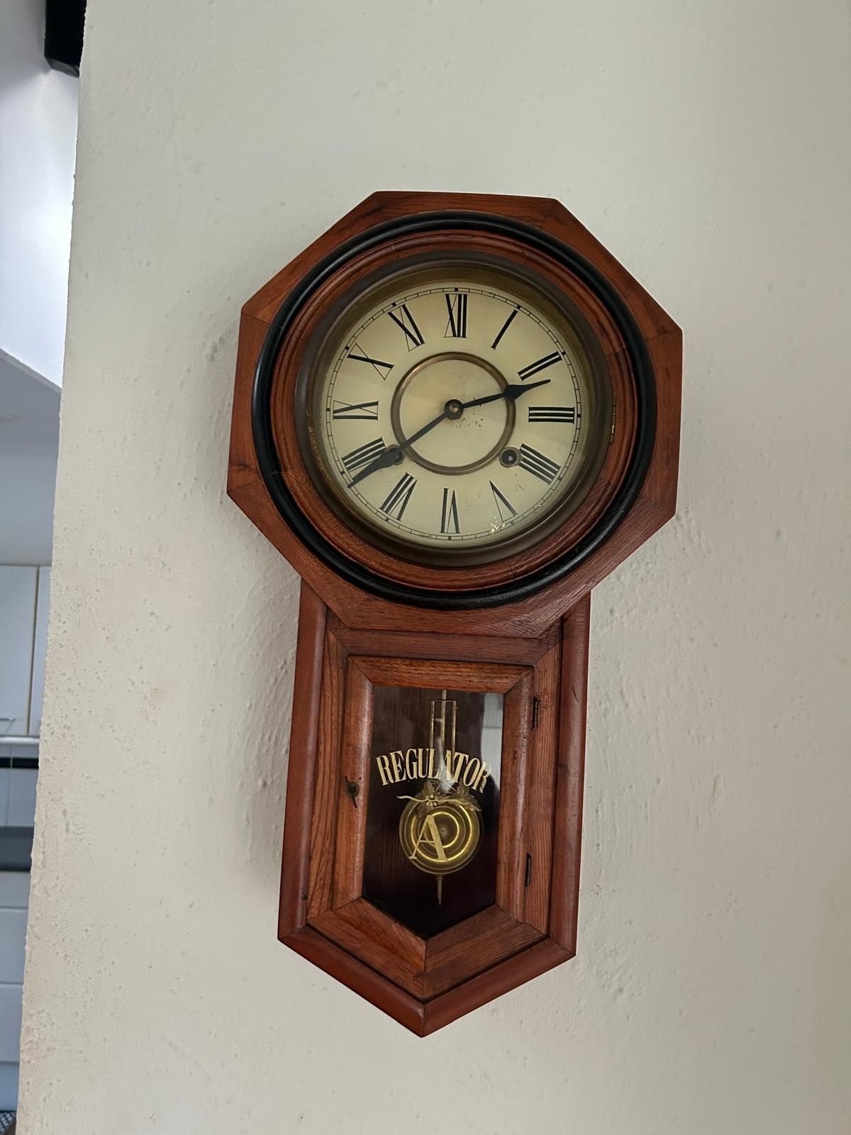 Antieke houten Regulator wandklok- klaskeke uitstraling, Ophalen