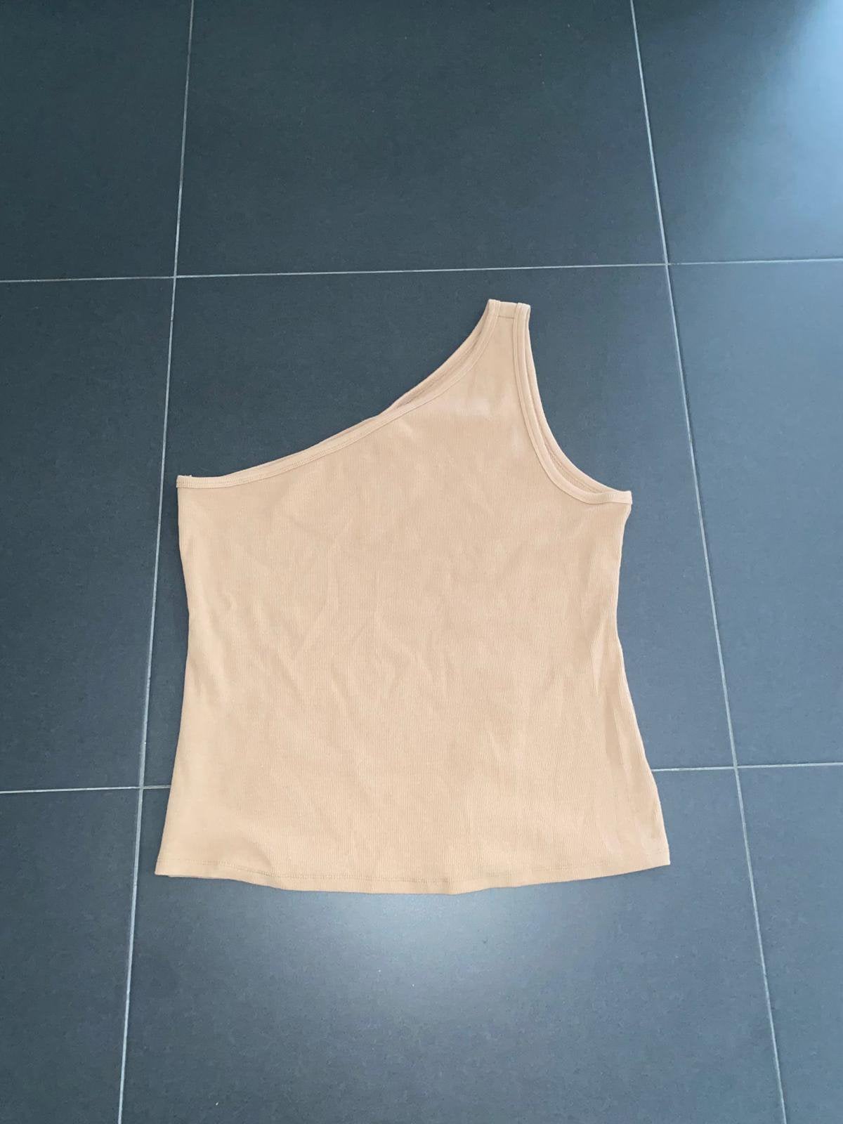 Nieuwe topje maat 40, Ophalen of Verzenden, Nieuw, Maat 38/40 (M), Zonder mouw