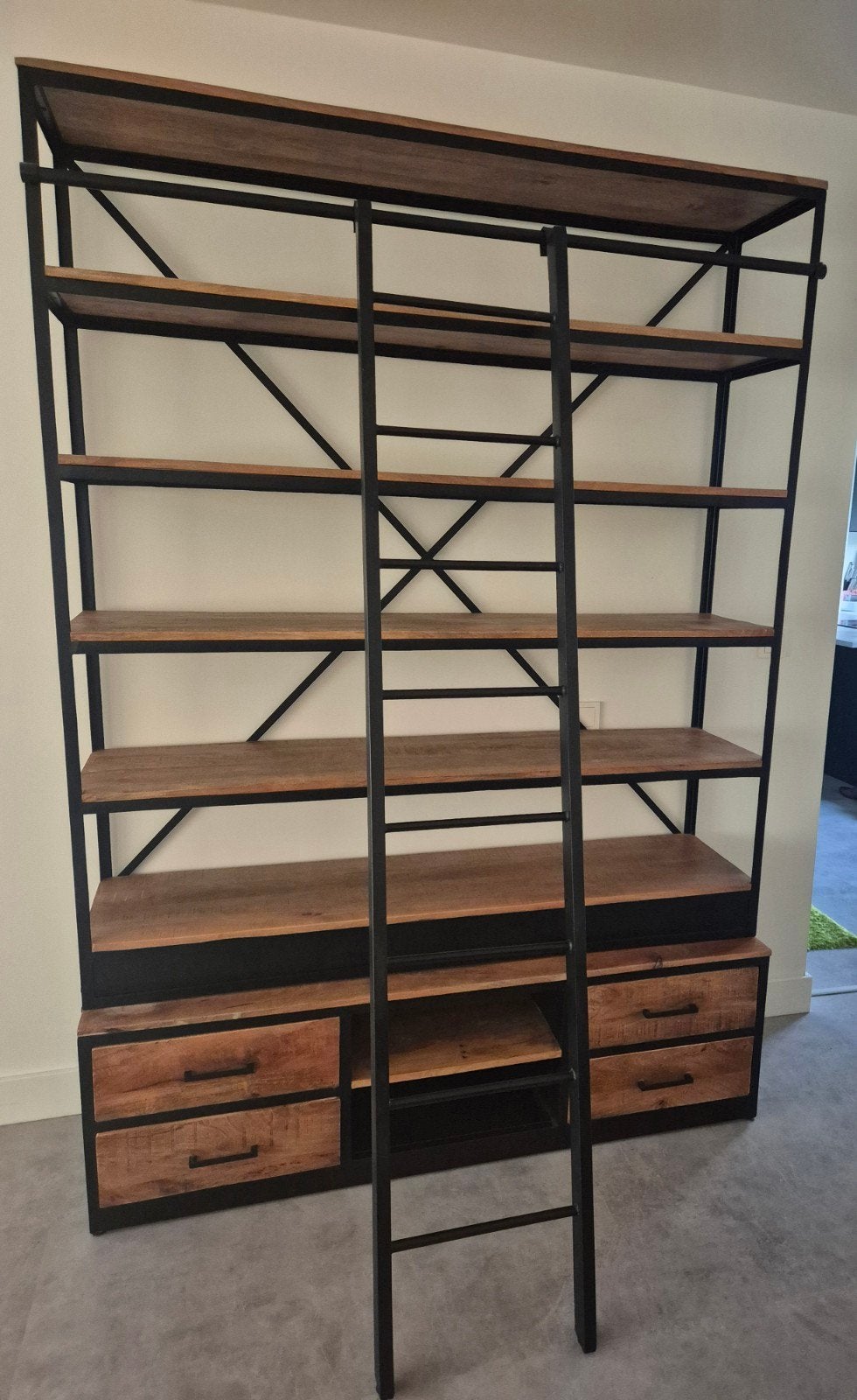 Industriële boekenkast met ladder en lades, 200 cm of meer, 150 tot 200 cm, Zo goed als nieuw, Met lade(s)