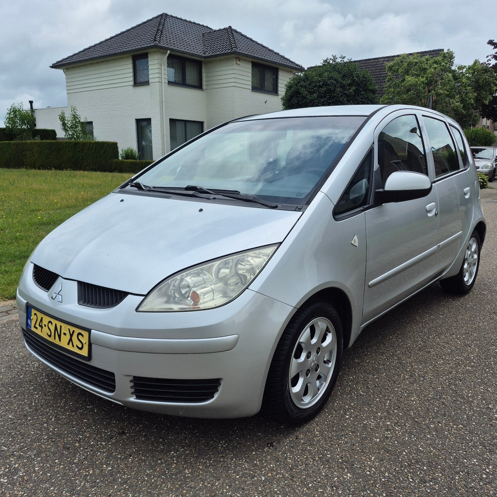 Mitsubishi Colt 1.3 CZ5  apk 08-01 -2027 Airco /NETTE AUTO/, 31 €/maand, Colt, Origineel Nederlands, Bedrijf