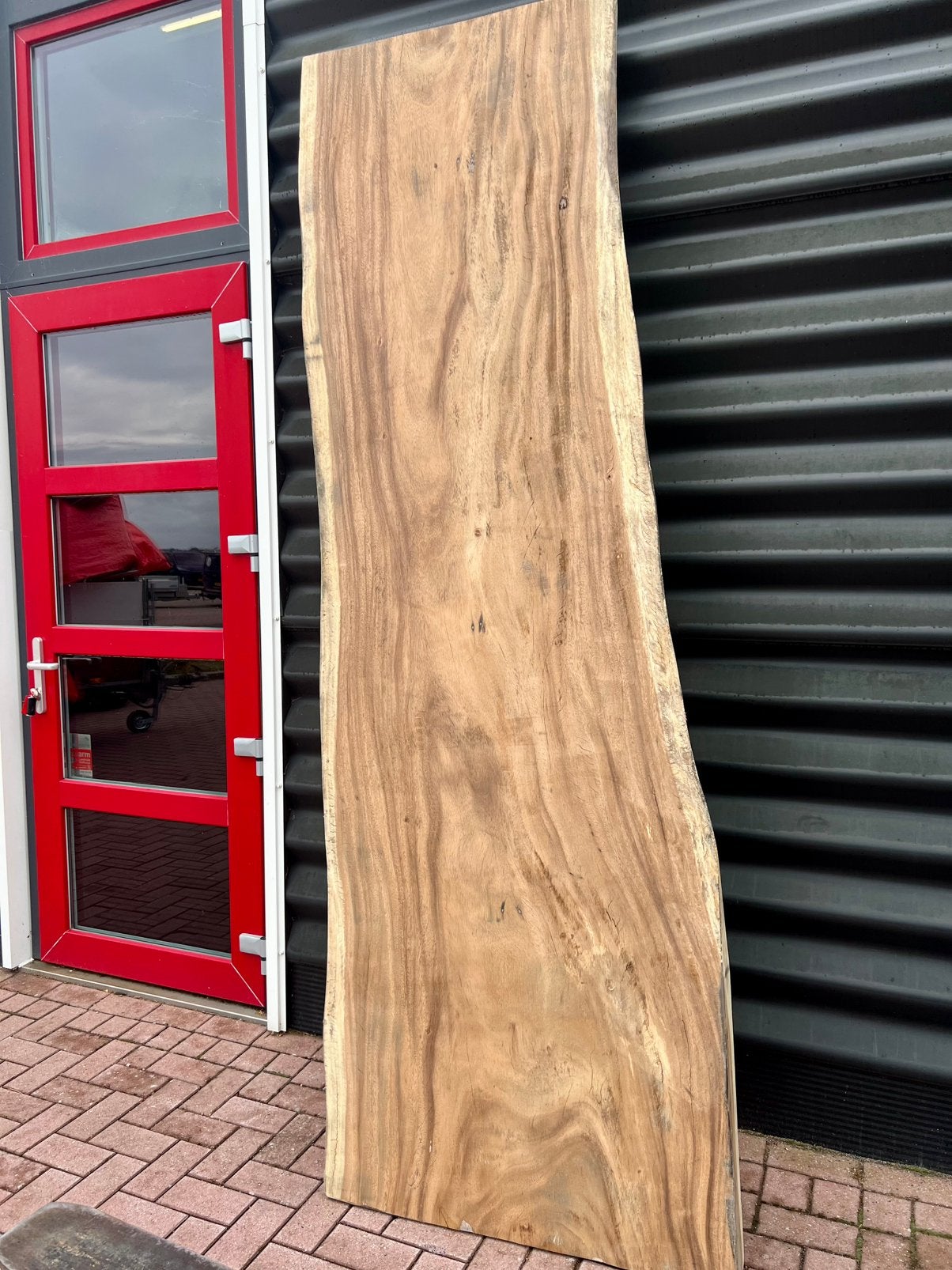 Suar houten Schaaldelen/ robuuste tafelbladen, barbladen. 4m, Doe-het-zelf en Verbouw, Hout en Planken, Eiken, Ophalen of Verzenden