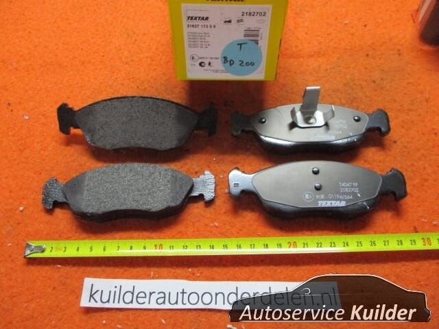 Remblokken voorzijde Citroen Saxo Xsara Peugeot 106 205 306, Citroën, -, -, Nieuw