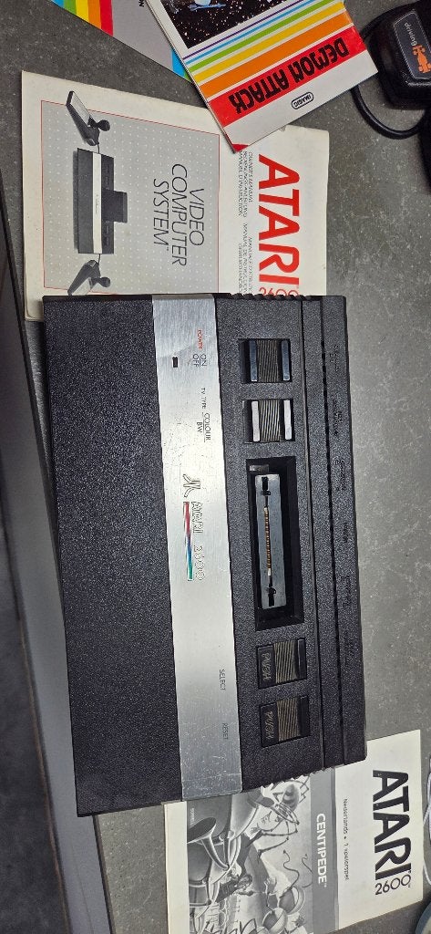 Atari 2600 Darth Vader spelcomputer met 2 joysticks, Ophalen of Verzenden, Gebruikt, Met 2 controllers, Atari 2600