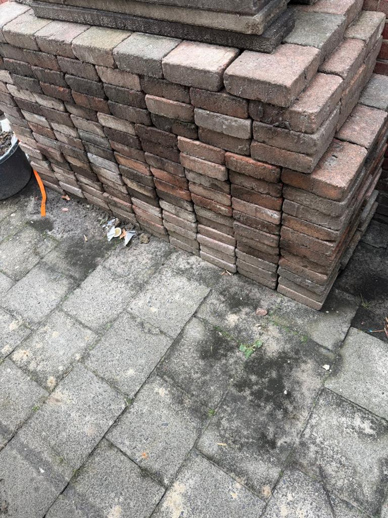 Gebruikte betonnen klinkers - diverse kleuren, Tuin en Terras, Tegels en Klinkers, Ophalen, Gebruikt, Klinkers, 10 m² of meer