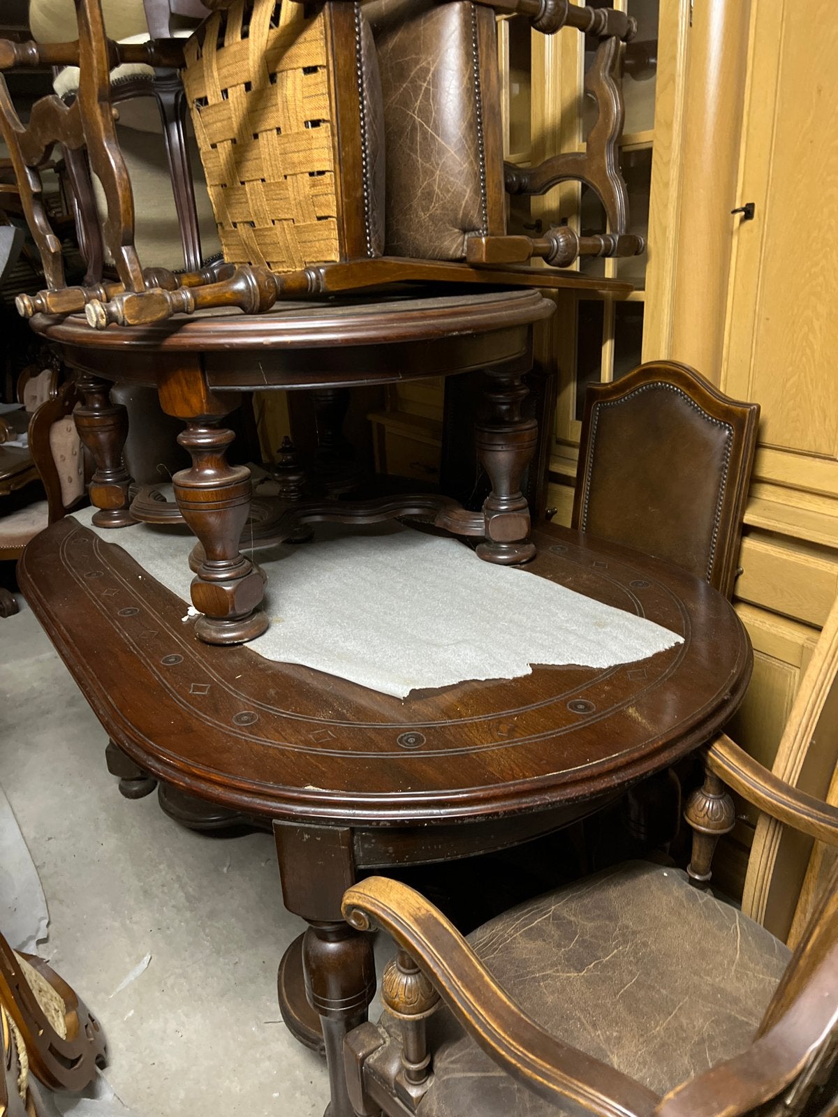 Klassieke Noten Eetkamer - MAGAZIJN LEEGVERKOOP, Ophalen