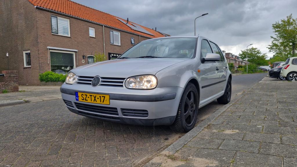 Volkswagen Golf 1.6 74kw 1998, Ophalen