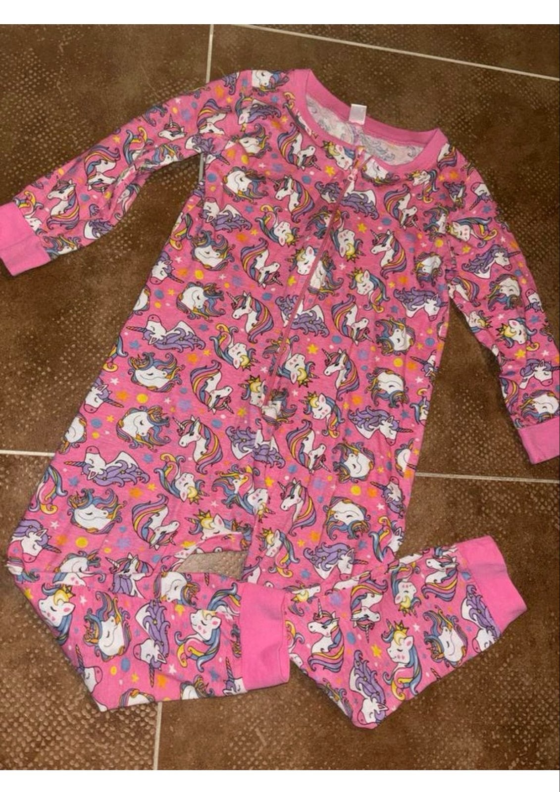 Unicorn Onesie Roze Maat 128/134 met Eenhoorns, Ophalen of Verzenden, Zo goed als nieuw, Meisje, Nacht- of Onderkleding