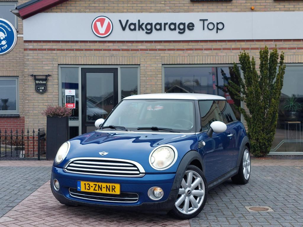 Mini Cooper 1.6 Chili | Cruise | Airco | Xenon | NAP, Voorwielaandrijving, Gebruikt, 4 cilinders, Leder en Stof