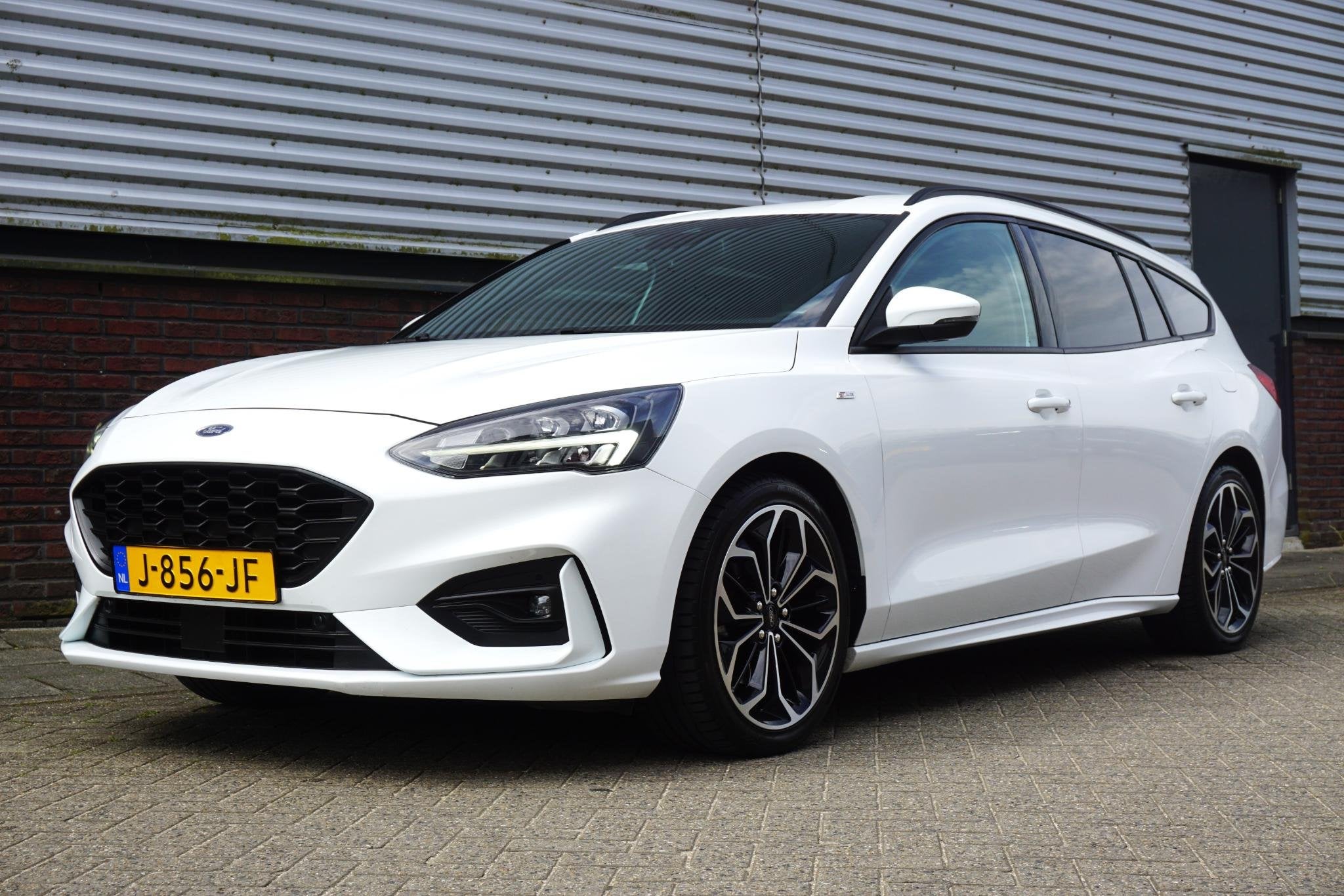 Ford Focus Wagon 1.0 EcoB. ST Line Business/B&O/18INCH/Winte, Gebruikt, Euro 6, 1283 kg, Wit