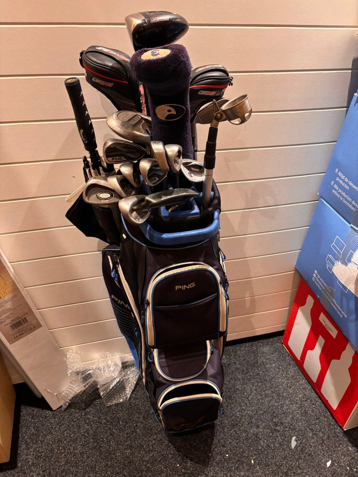 Golftas draagbaar ping traverse cartbag, Sport en Fitness, Golf, Ophalen, Zo goed als nieuw, Kleding, Ping