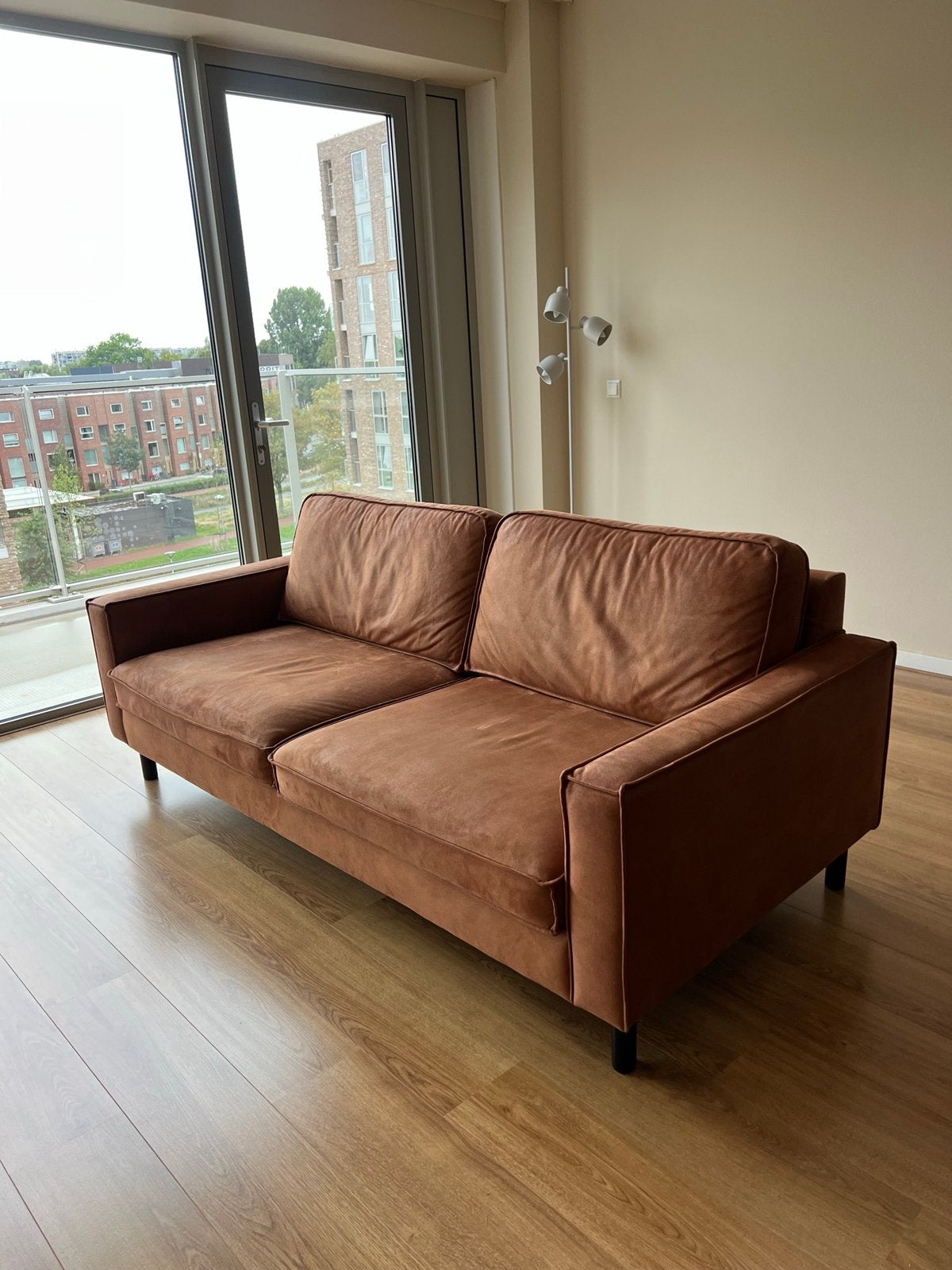 Bank tweezits cognac, Ophalen, Driepersoons, 75 tot 100 cm, Zo goed als nieuw