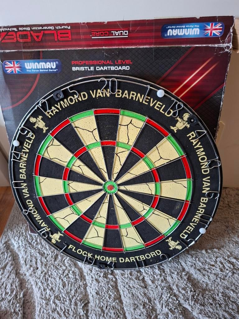 Winmau Blade 4 Dual Core Dartbord - Professioneel Niveau, Ophalen of Verzenden, Gebruikt, Dartbord