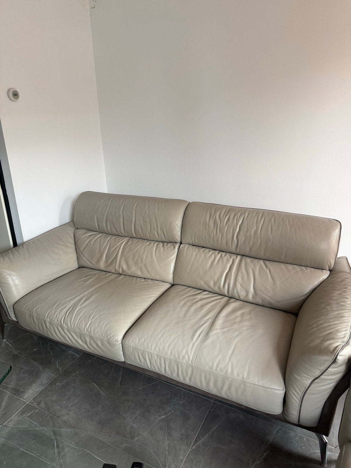 Leren 2-zitsbank en 3-zitsbank - Zo goed als nieuw, Huis en Inrichting, Ophalen, Driepersoons, Zo goed als nieuw, Rechte bank