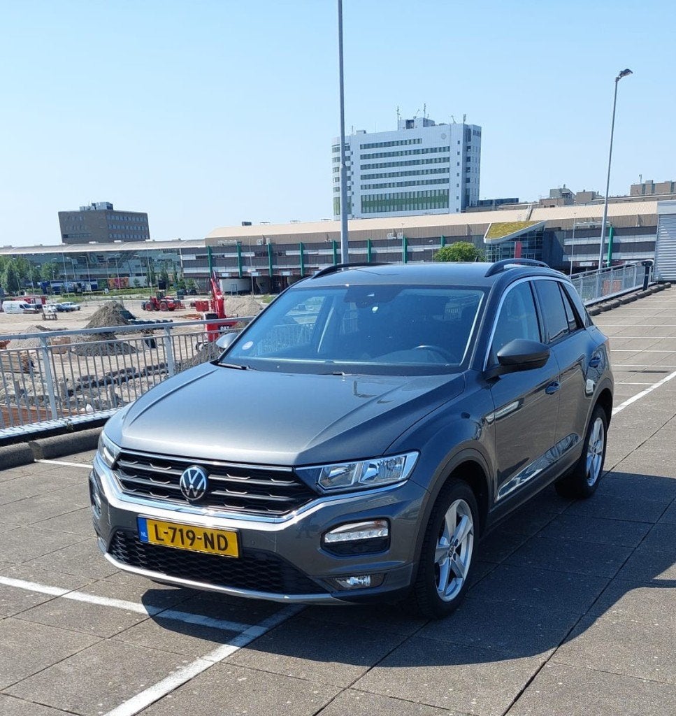 Volkswagen T-Roc 1.0 TSI 110pk 2021 Grijs, Voorwielaandrijving, Stof, Euro 6, 1194 kg