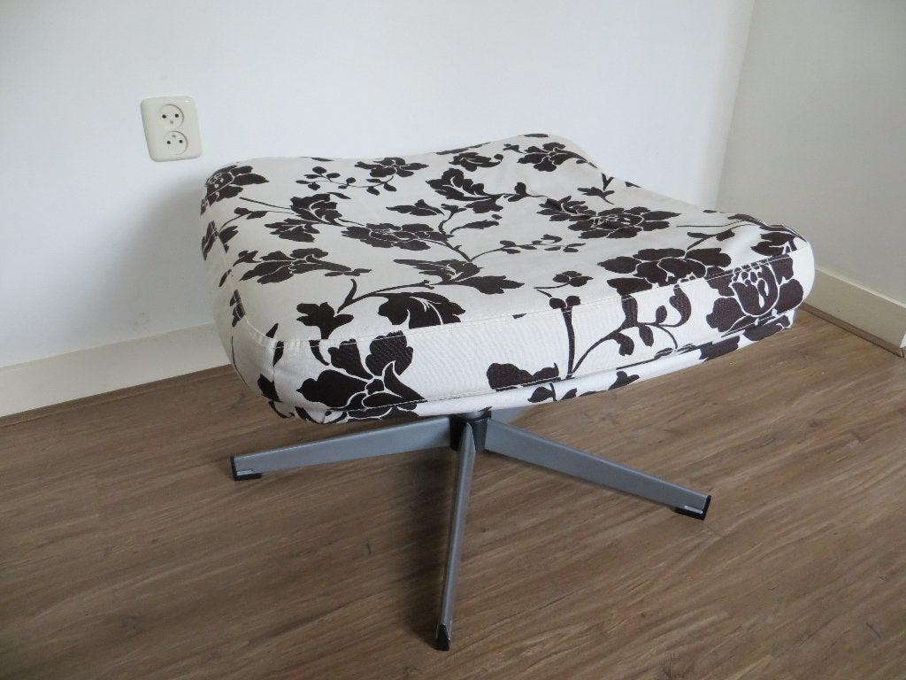 Voetenbankje / draaikruk met bloemmotief, Ophalen, Minder dan 50 cm, Gebruikt, Metaal