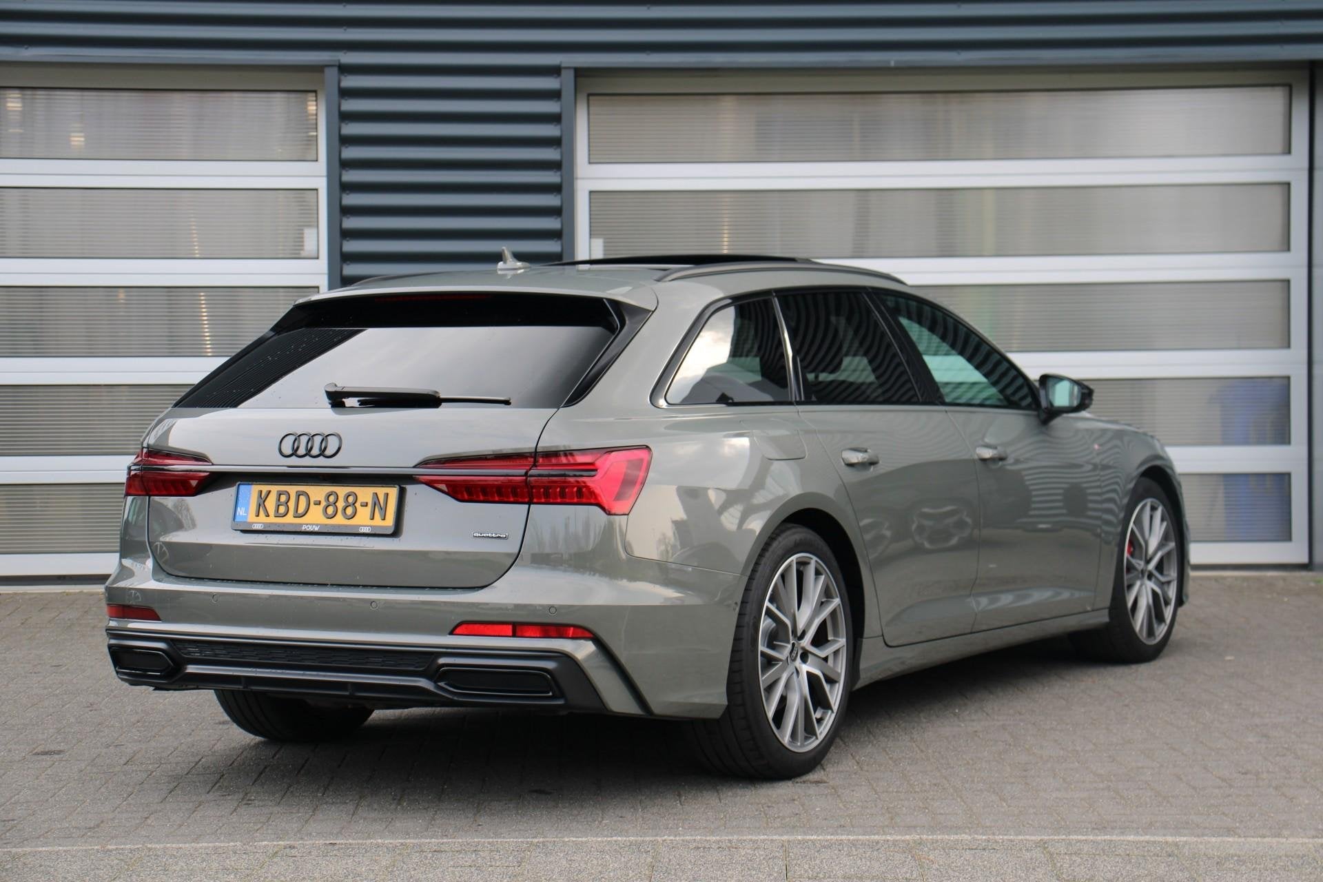 Audi A6 Avant 55 TFSIe 367pk quattro Pro Line S Competition, Auto's, Audi, Automaat, 12 maanden, Gebruikt, 4 cilinders
