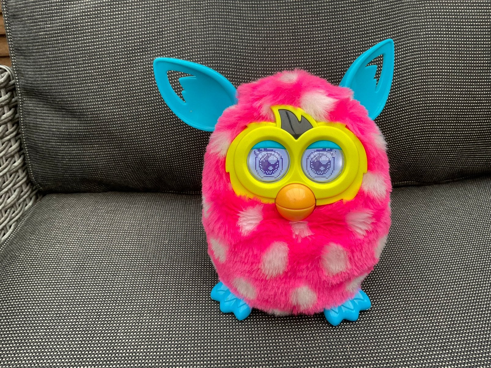 Nieuwe zgan polka dots Furby speelgoed, alles werkt 2013, Verzamelen, Speelgoed, Ophalen, Nieuw