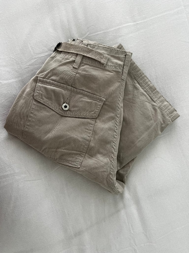 Bershka cargo broek beige maat 32 met verstelbare taille, Beige, Zo goed als nieuw, Maat 34 (XS) of kleiner, Lang