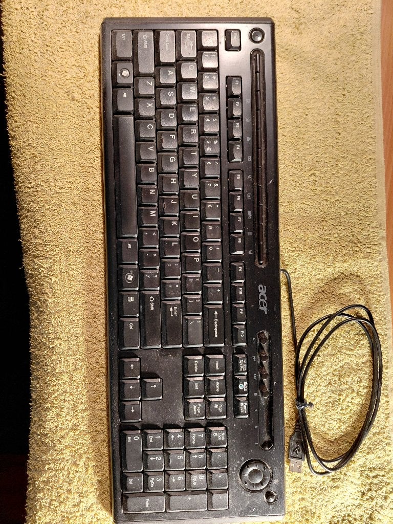 Te koop  Verschillende MultiMedia PC Toetsenborden., Computers en Software, Ophalen, Zo goed als nieuw, Overige typen
