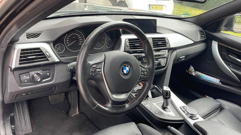 BMW 3-Serie 320d 163pk Efficientdynamics Ed. Aut 2016 Zwart, Automaat, 745 kg, Achterwielaandrijving, 4 cilinders