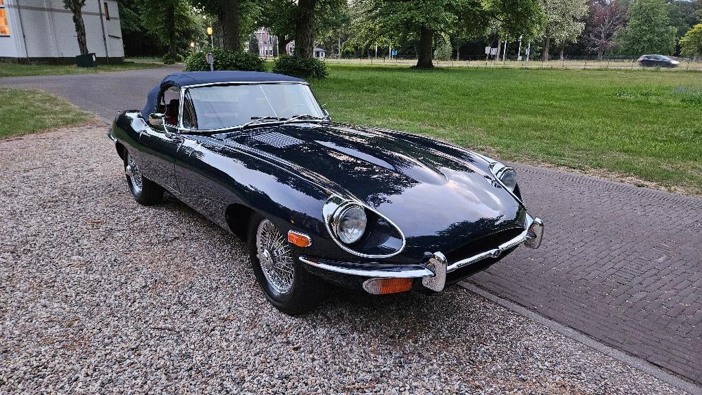Jaguar E-type 4.2 Series II Roadster, Auto's, Oldtimers, Achterwielaandrijving, Cabriolet, Blauw, 4234 cc