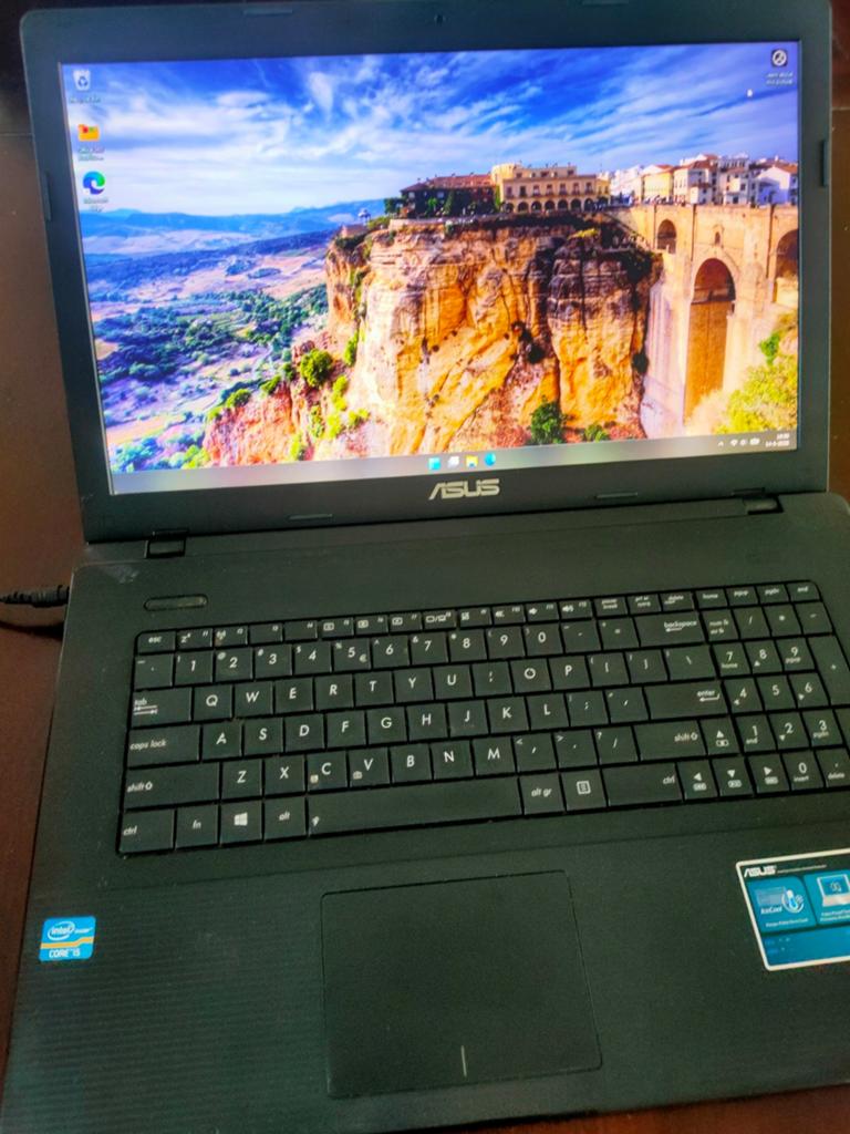 Mooi Asus laptop te koop!, Ophalen, Zo goed als nieuw, 17 inch of meer, 2 tot 3 Ghz