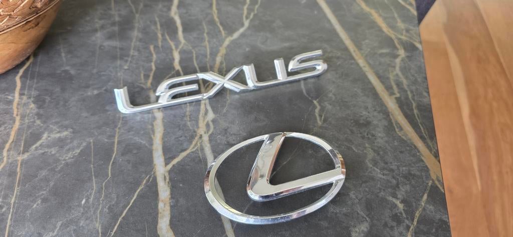 Lexus LS400 UCF10/11 90-94  Emblemen achterzijde, Ophalen of Verzenden, Gebruikt, Lexus