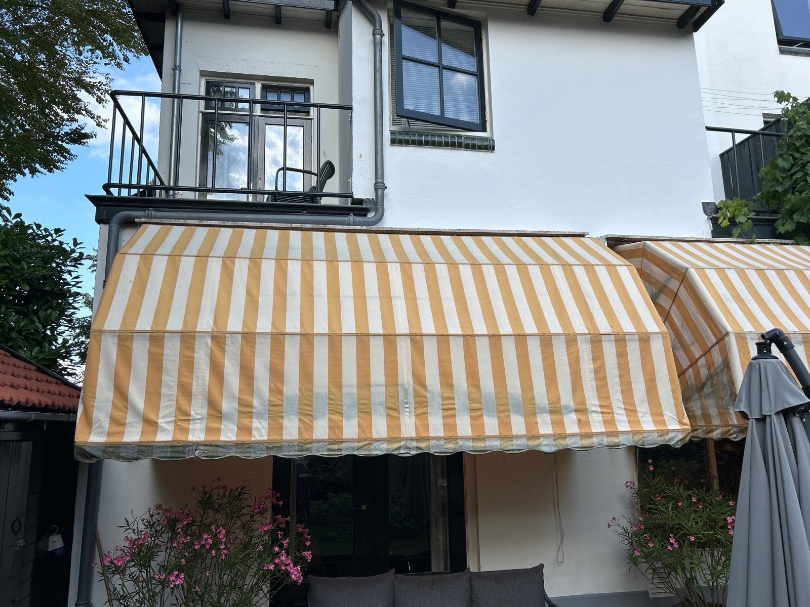 Gebruikte Markiezen - Geel/Wit Gestreept, Tuin en Terras, Zonneschermen, Ophalen, Gebruikt, 150 tot 300 cm, Markies