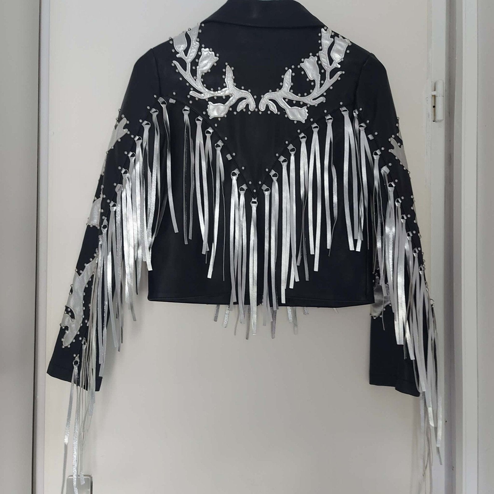 Drôle de Copine Zwart Jasje met Franjes Maat S, Kleding | Dames, Zwart, Ophalen of Verzenden, Zo goed als nieuw, Maat 36 (S)