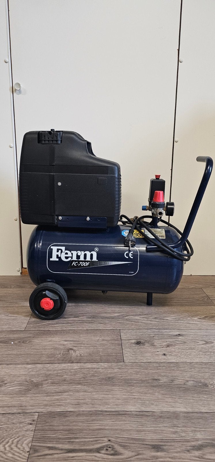compressor Ferm 24 liter, 6 tot 10 bar, Ophalen of Verzenden, Zo goed als nieuw, Minder dan 200 liter/min