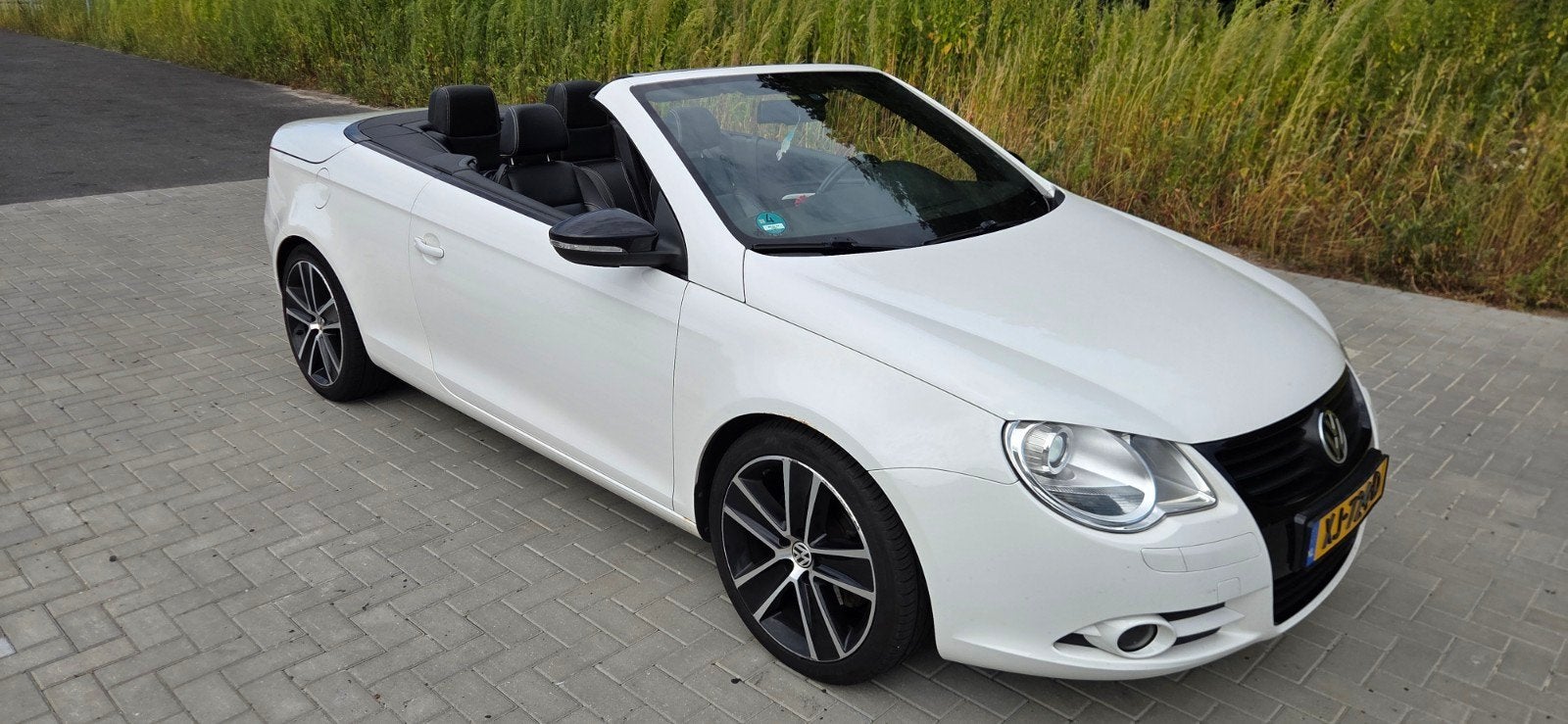Volkswagen Eos White Night edition 1.4 TSI 118KW 2009 cabrio, Voorwielaandrijving, 15 km/l, Open dak, Zwart