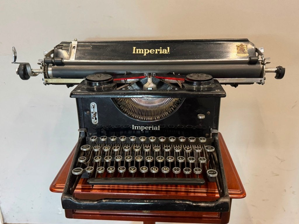 Antieke typemachine Imperial, Ophalen