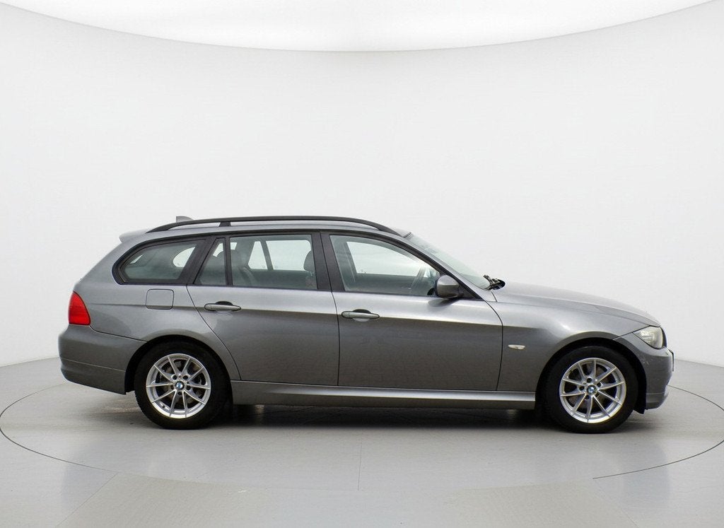BMW 3-serie Touring 320d Business Line Style|leder|Cruise|PD, Auto's, Achterwielaandrijving, 4 cilinders, Parkeersensor, 177 pk