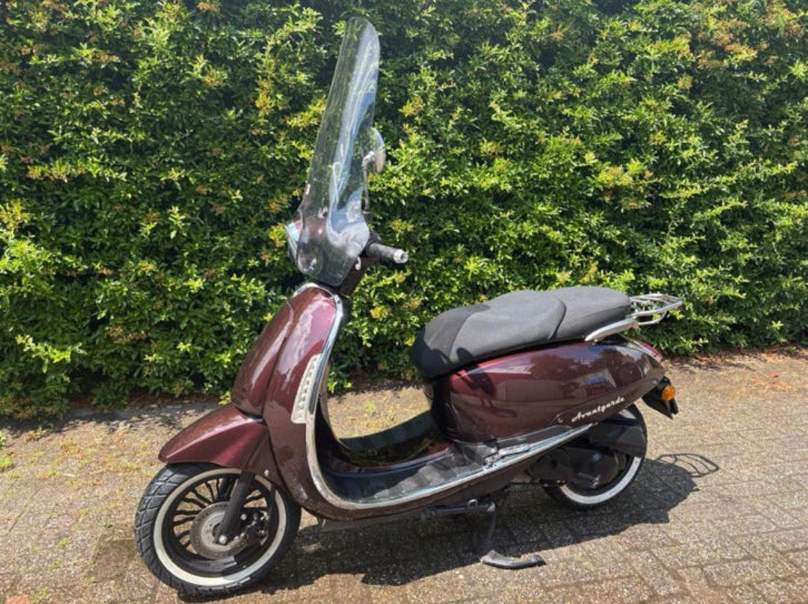 Retro Avantgarde Snor Scooter ( Absoluut Nieuwstaat! ), Ophalen, Zo goed als nieuw, Benzine, Overige merken