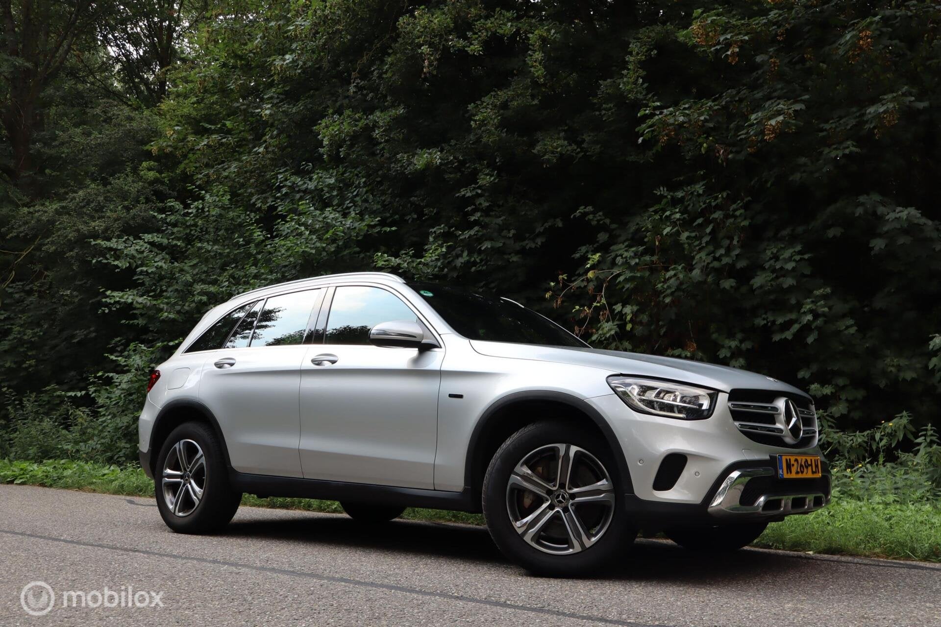 Mercedes GLC-klasse 300e 4MATIC Premium | Pano | Camera |, Auto's, Automaat, Gebruikt, Euro 6, 2000 kg