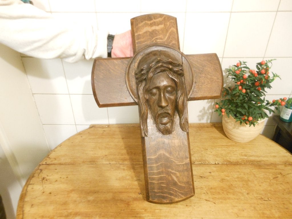 eiken kruis voor aan de muur, Ophalen