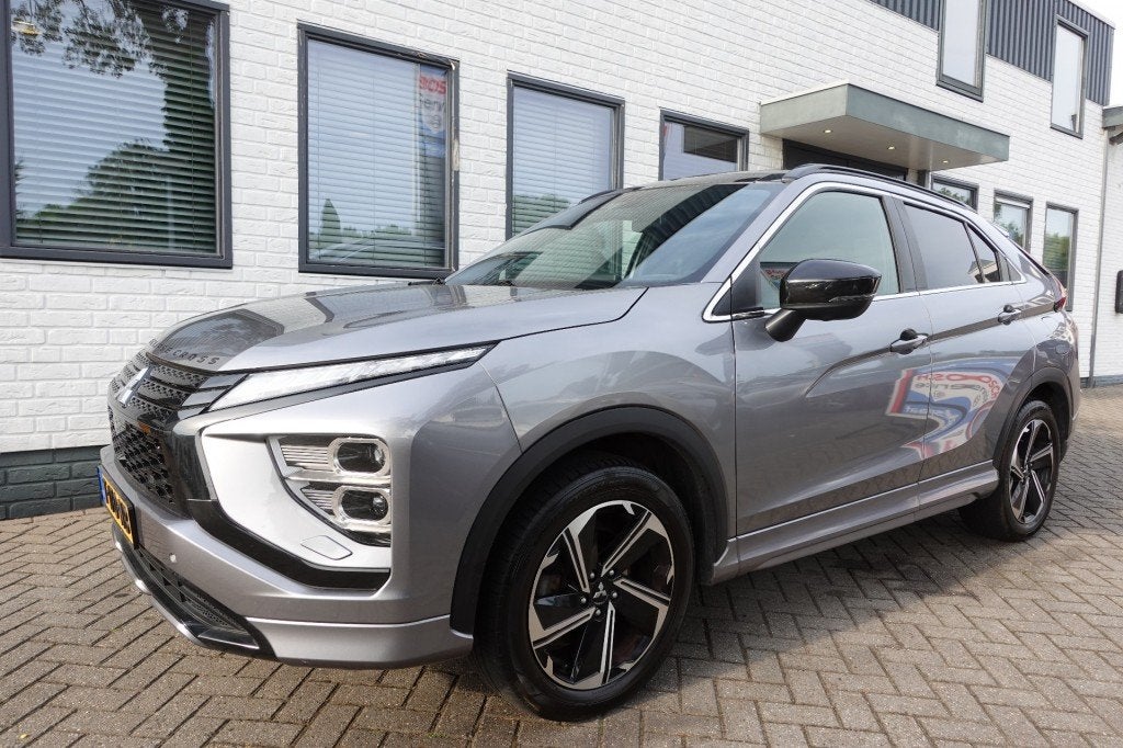 Mitsubishi ECLIPSE CROSS 2.4 PHEV INSTYLE Panorama Trekhaak, 4 cilinders, 120 €/maand, Bedrijf, Vierwielaandrijving